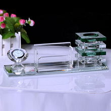 晶瑩剔透，盡顯專業與品味 水晶辦公用品與數碼禮品的藝術融合